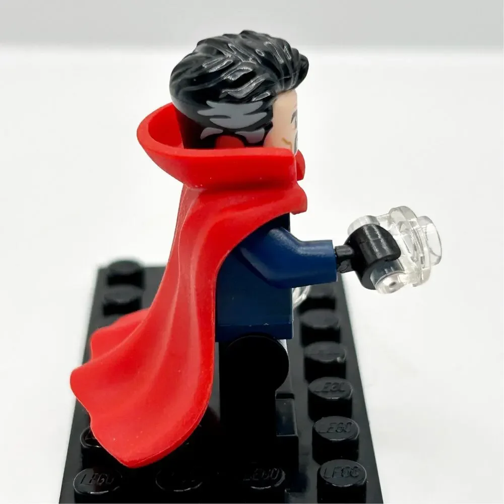 Lego Doctor Strange Brooch & Rubber Cape Marvel Superheroes Minifigure EUC